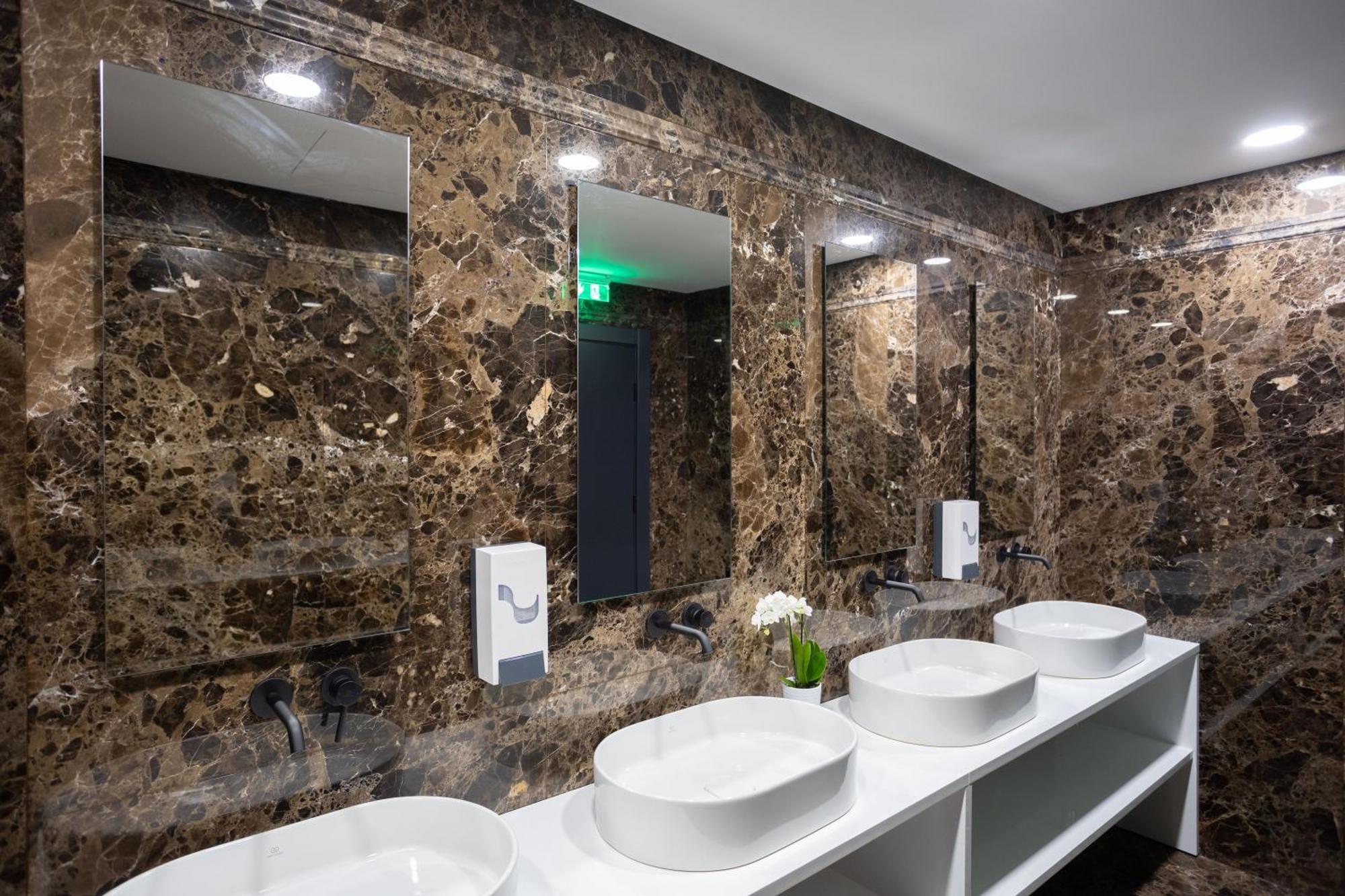 Blue Star Luxury Hotel София Екстериор снимка