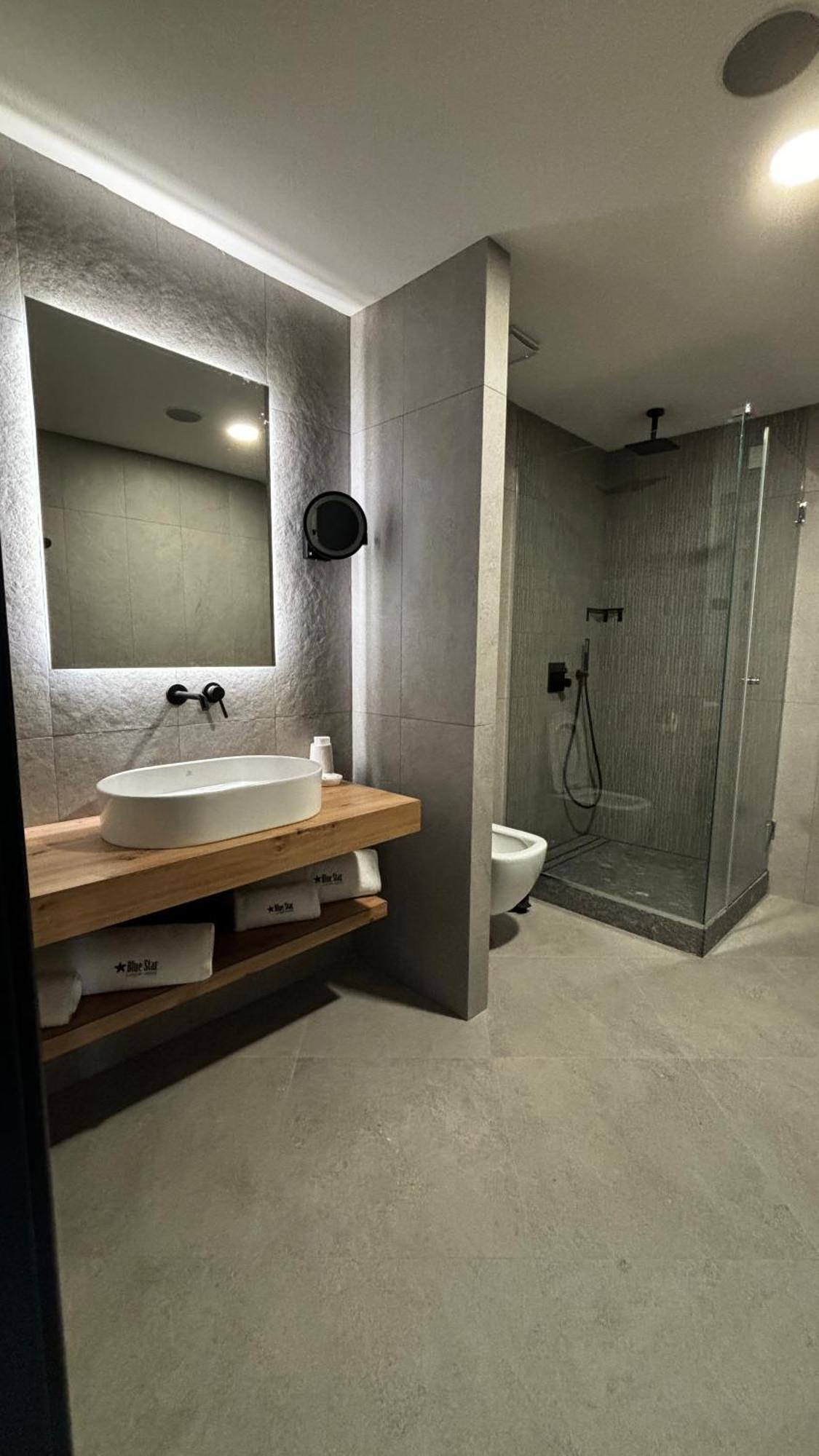 Blue Star Luxury Hotel София Екстериор снимка