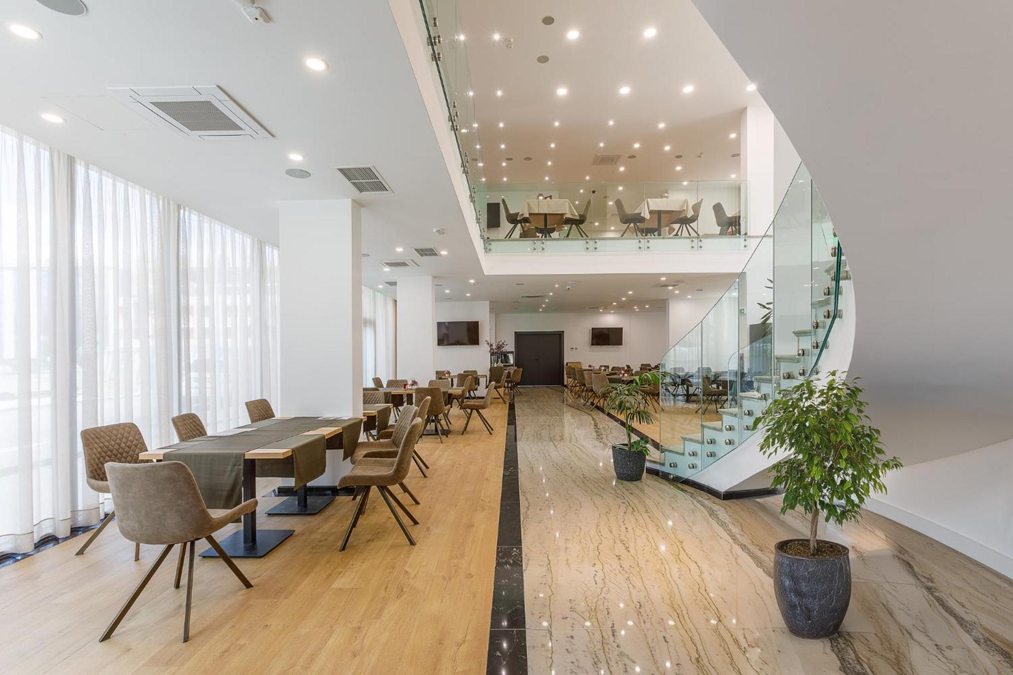 Blue Star Luxury Hotel София Екстериор снимка