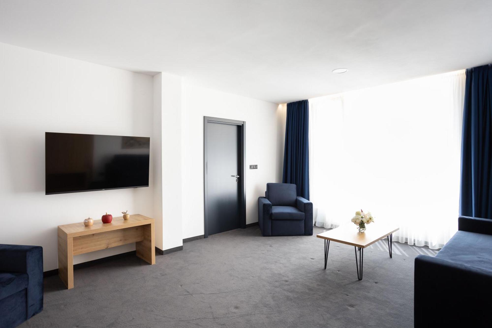 Blue Star Luxury Hotel София Екстериор снимка